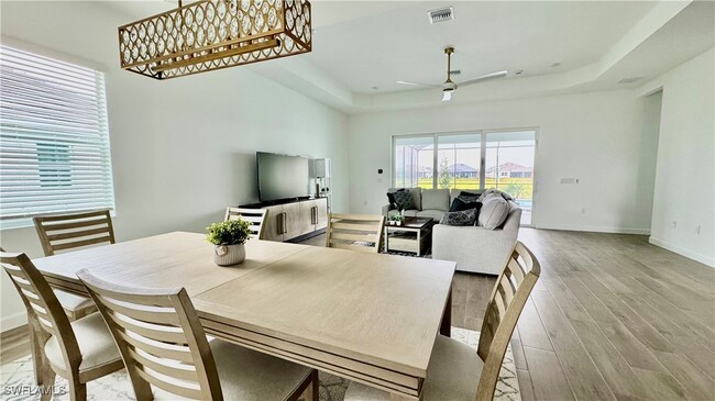15048 Pinehurst in Punta Gorda, FL - Foto de edificio - Building Photo