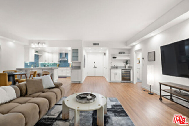 property at 321 S San Vicente Blvd