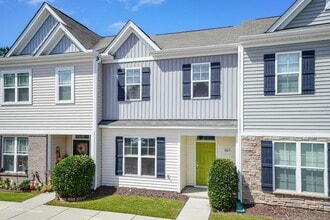 8869 Commons Townes Dr in Raleigh, NC - Building Photo - Building Photo