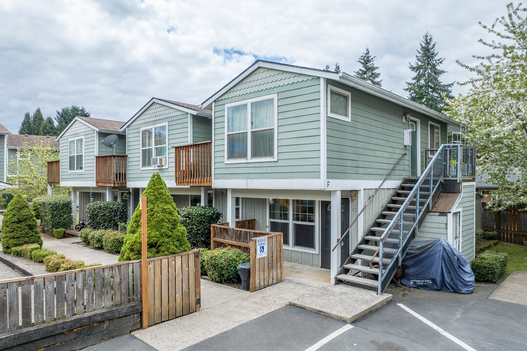 The Firs Apartments in Salem, OR - Building Photo