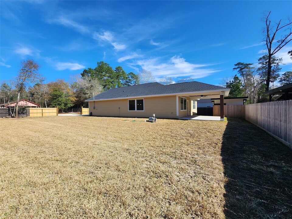 25982 Lantern Ln in New Caney, TX - Building Photo