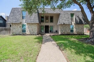 3313 Country Club Rd in Pantego, TX - Building Photo