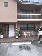 520 NW 109th Ave in Miami, FL - Building Photo - Building Photo