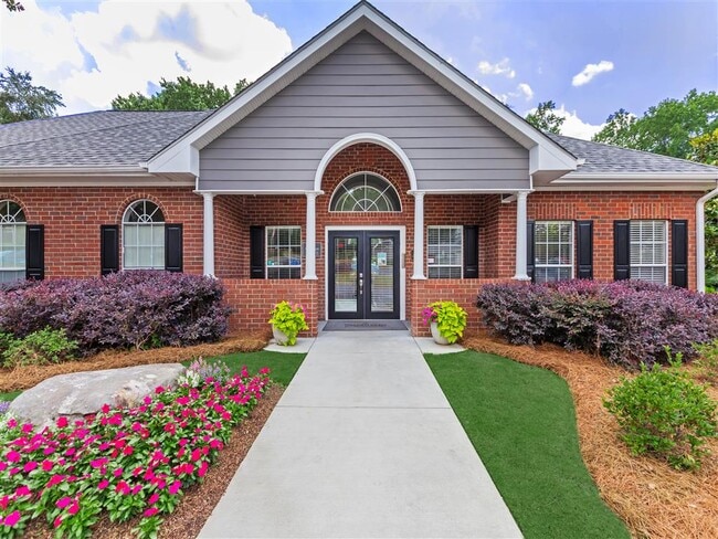 Walden Glen Apartments in Evans, GA - Foto de edificio - Building Photo