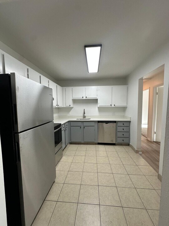 Crestwood Cove in Salt Lake City, UT - Building Photo