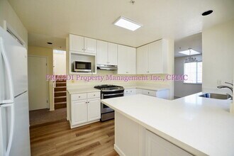 9 Bayview St in San Rafael, CA - Building Photo - Building Photo