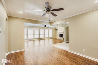 15710 Sandy Hill Dr in Houston, TX - Building Photo - Building Photo