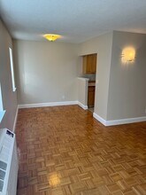 105 Marion St in Brookline, MA - Building Photo - Building Photo