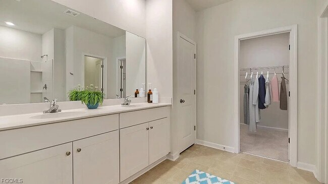 153 Pembroke St in Lehigh Acres, FL - Building Photo - Building Photo