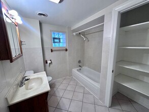 3706 S Parnell Ave in Chicago, IL - Building Photo - Building Photo