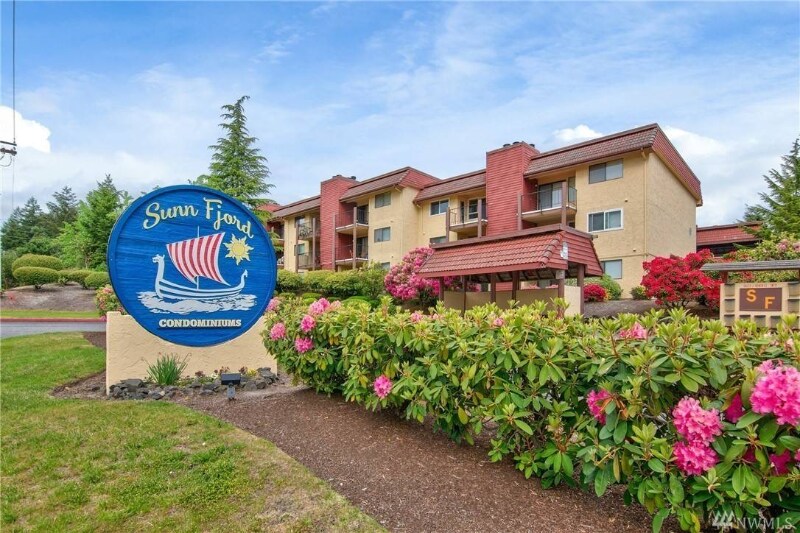 1710 W Sunn Fjord Ln in Bremerton, WA - Building Photo