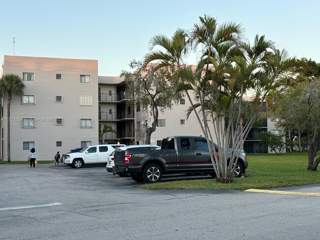 8600 SW 133rd Avenue Rd in Miami, FL - Building Photo - Building Photo