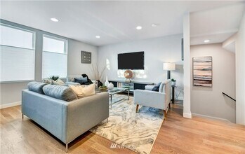 2823 Franklin Ave E in Seattle, WA - Building Photo - Building Photo