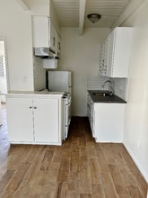 1909 Beachwood Dr in Los Angeles, CA - Building Photo - Building Photo