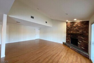 306 Lake Shore S in Montague, NJ - Building Photo - Building Photo