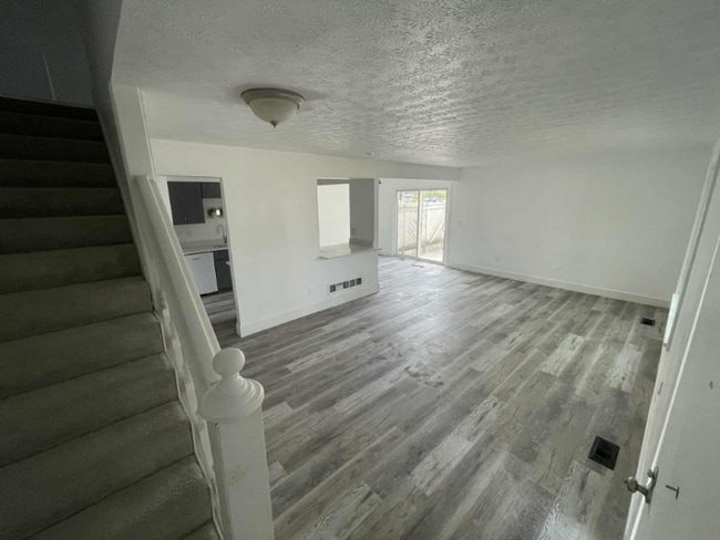 5265 Captains Ct