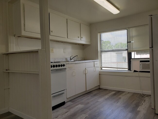 3900 55th Ave N, Unit one half in St. Petersburg, FL - Building Photo - Building Photo