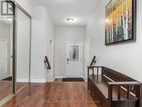 330 Forestbrook St in Ottawa, ON - Building Photo - Building Photo