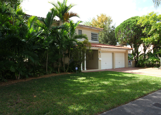 118 Sidonia Ave in Miami, FL - Building Photo - Building Photo