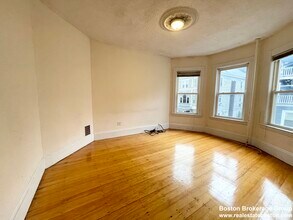 17 Sachem St, Unit 2 in Boston, MA - Building Photo - Building Photo