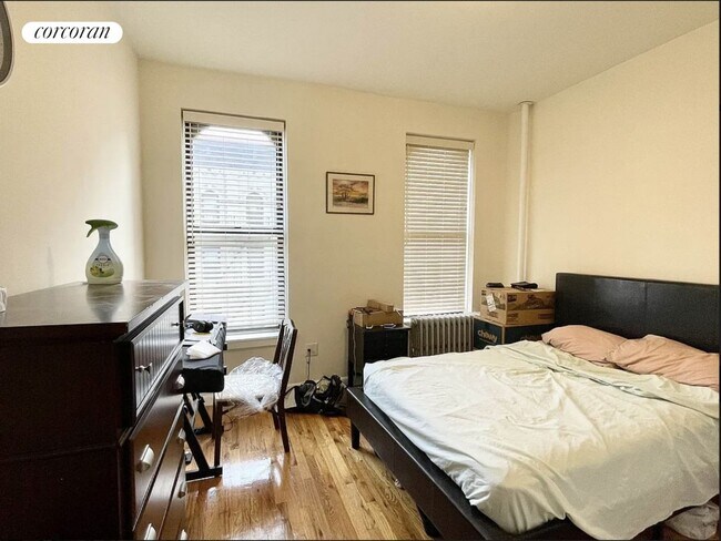 230 E 25th St in New York, NY - Foto de edificio - Building Photo