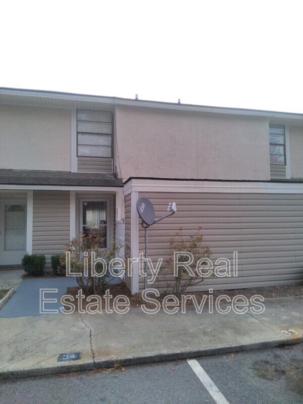property at 727 S Main St