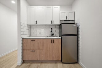 1375 La Fontaine Rue in Montréal, QC - Building Photo - Building Photo