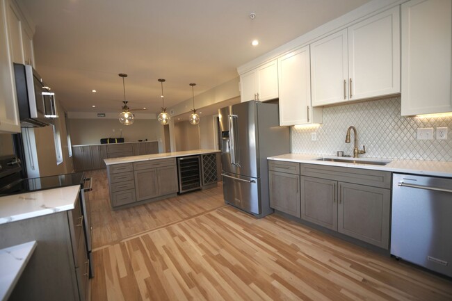 301 N Broadway Ave in Rochester, MN - Building Photo - Building Photo