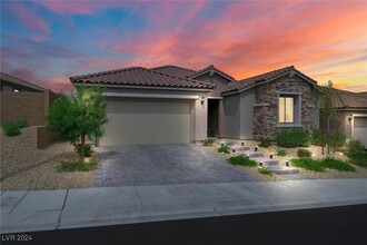 10522 Skye Arroyo Ave in Las Vegas, NV - Building Photo - Building Photo