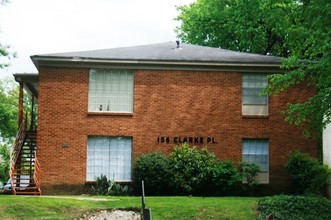 Clark Place Apartments in Memphis, TN - Foto de edificio - Building Photo