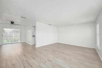 478 Orange Dr NW in Port Charlotte, FL - Building Photo - Building Photo