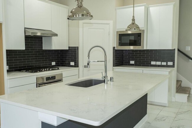6042 Dark Kite Trl in Missouri City, TX - Building Photo - Building Photo