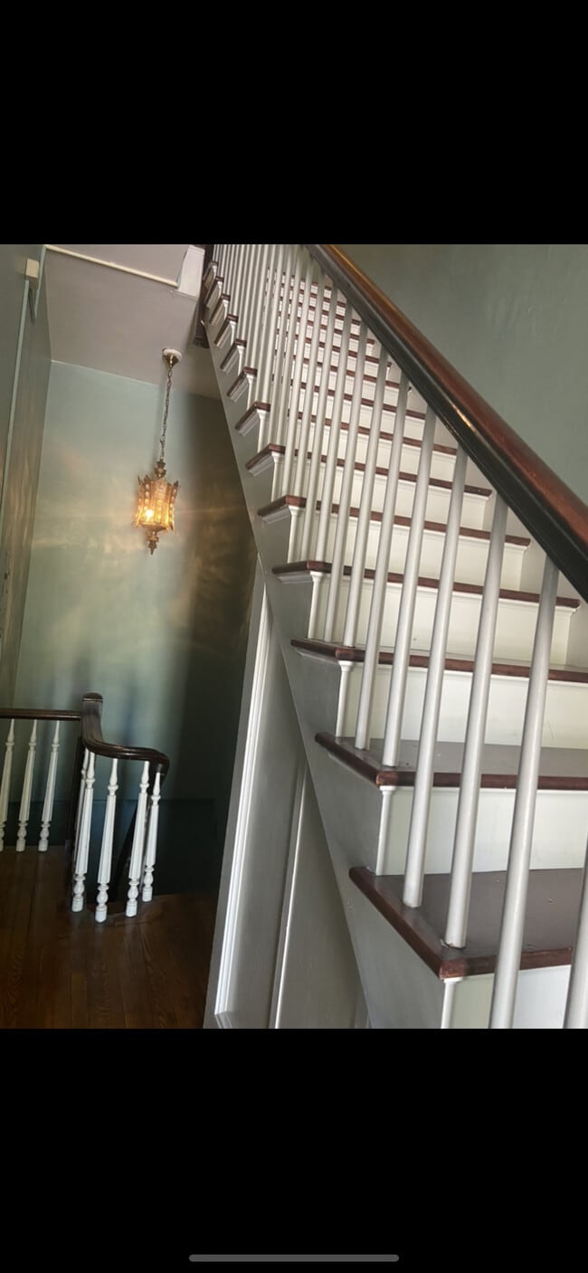 498 Madison Ave, Unit 2nd in Albany, NY - Building Photo - Building Photo