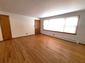 7352 N Harlem Ave in Chicago, IL - Building Photo - Building Photo