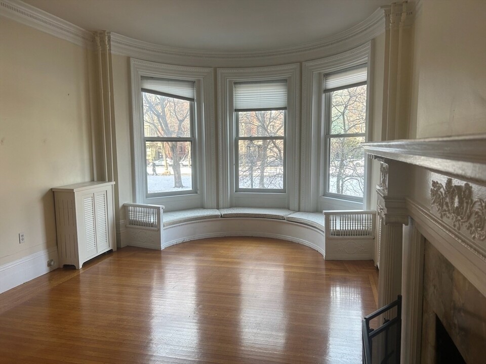 174 Commonwealth Ave, Unit 1 in Boston, MA - Building Photo