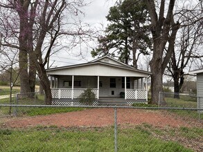 2255 E Huntsville Rd in Fayetteville, AR - Building Photo - Building Photo