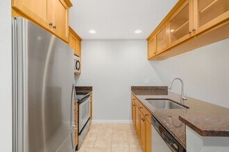 10152 NE 137th Pl in Kirkland, WA - Building Photo - Building Photo