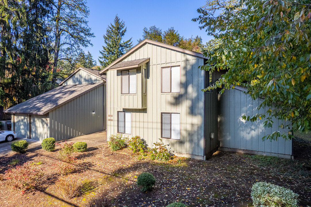 6797-6803 SW Childs Rd in Lake Oswego, OR - Building Photo