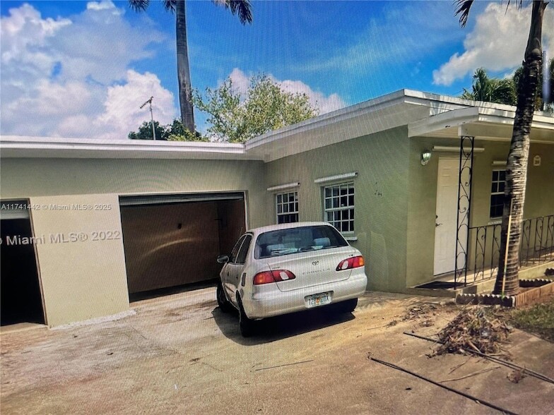 24940 SW 134th Ct, Unit Apt 101 in Homestead, FL - Building Photo