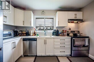 401-401 Wentworth St W in Oshawa, ON - Building Photo - Building Photo