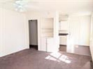 6403 Hollis Ave in Dallas, TX - Building Photo - Building Photo