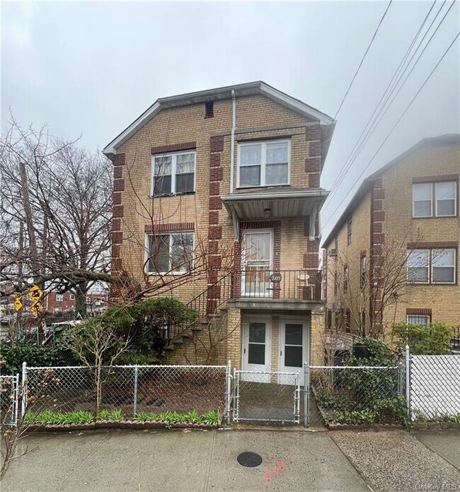 2105 Paulding Ave Rentals in Bronx, NY