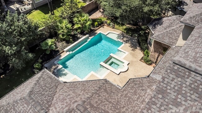 property at 15 Player Green Pl
