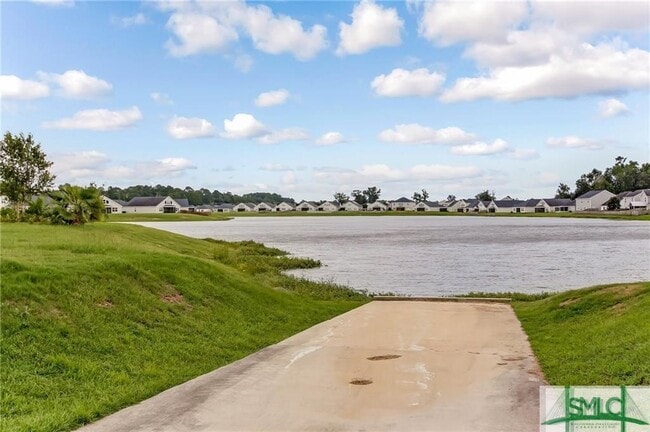 property at 6 Lake Shore Blvd