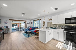 1019 SE 40th St in Cape Coral, FL - Building Photo