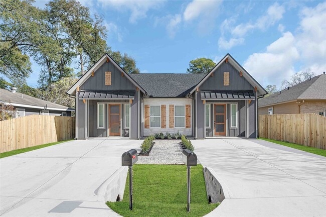 6510 Bunche Dr in Houston, TX - Building Photo - Building Photo