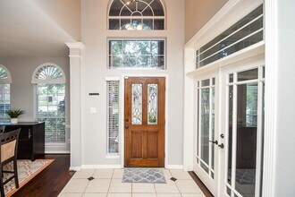 2114 Thistlerock Ln in Sugar Land, TX - Foto de edificio - Building Photo