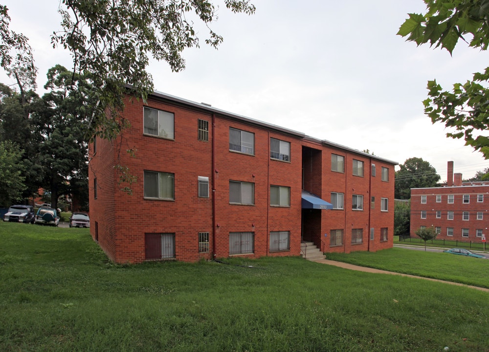 2650 Q St SE in Washington, DC - Building Photo