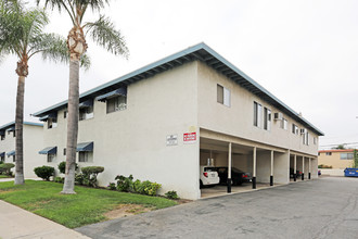 12622 Sunswept Ave in Garden Grove, CA - Foto de edificio - Building Photo