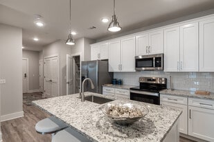 The Landon of Cromwell in Cromwell, CT - Building Photo